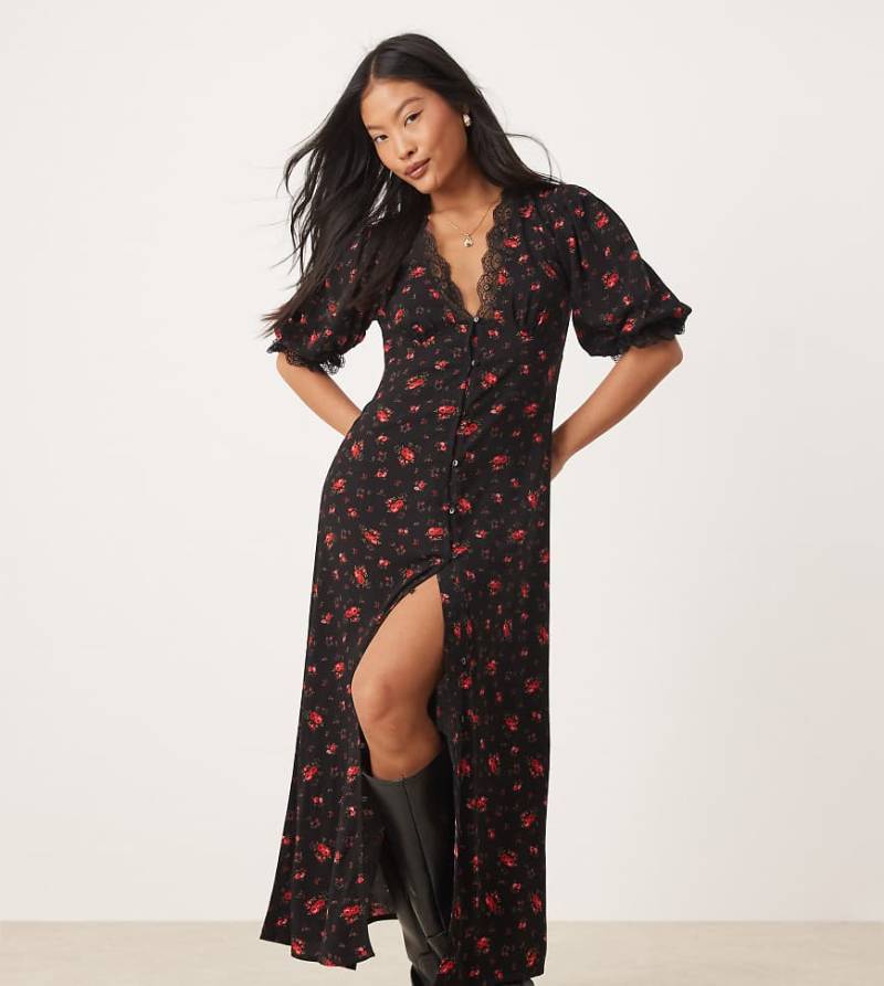 Miss Selfridge Petite - Durchgeknöpftes Maxikleid in Schwarz mit Rosenmuster und Spitzenborte-Bunt von Miss Selfridge Petite