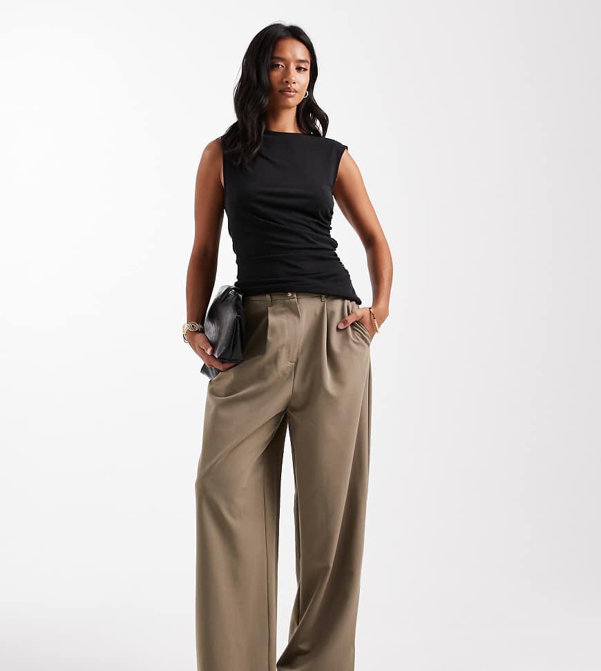 Miss Selfridge Petite - Elegante Hose in Khaki mit weitem Schnitt-Grün von Miss Selfridge Petite