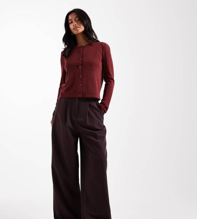 Miss Selfridge Petite - Elegante Hose in tiefem Pflaumenlila mit weitem Bein-Rot von Miss Selfridge Petite