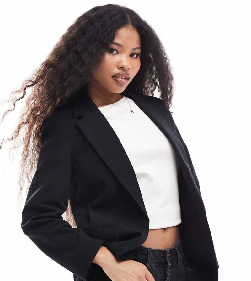 Miss Selfridge Petite - Essential - Blazer in Schwarz mit lockerem Schnitt von Miss Selfridge Petite