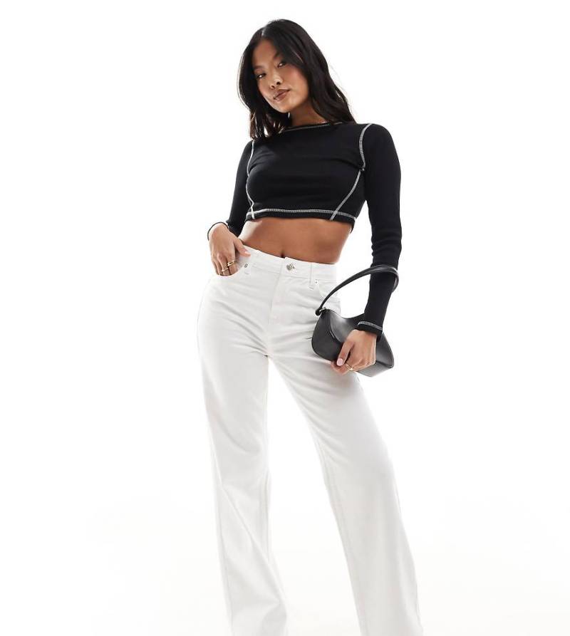 Miss Selfridge Petite - Gerade geschnittene Jeans in Weiß von Miss Selfridge Petite