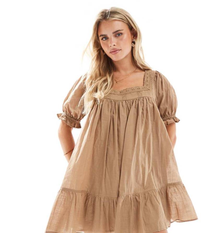 Miss Selfridge Petite - Hängerkleid aus Voile in Mokkabraun-Weiß von Miss Selfridge Petite