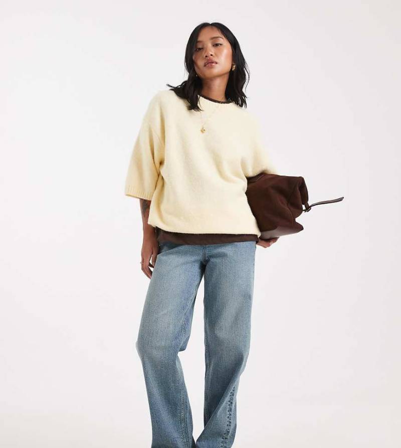 Miss Selfridge Petite - Jeans in Dirty-Waschung mit geradem Schnitt-Blau von Miss Selfridge Petite