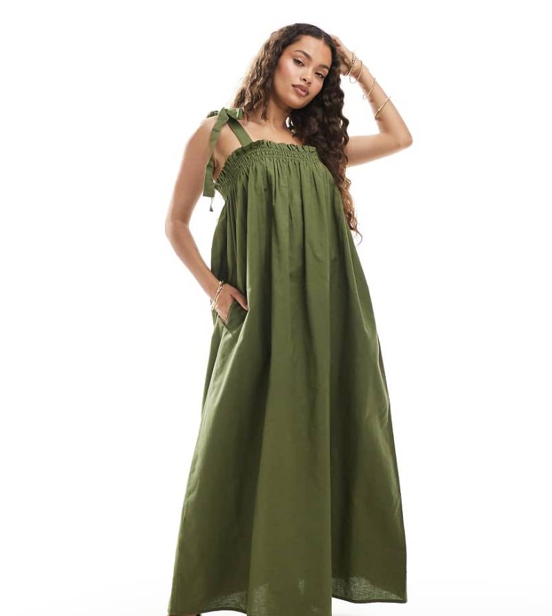 Miss Selfridge Petite - Maxi-Hängerkleid aus Popeline in Olivgrün mit Trägern von Miss Selfridge Petite