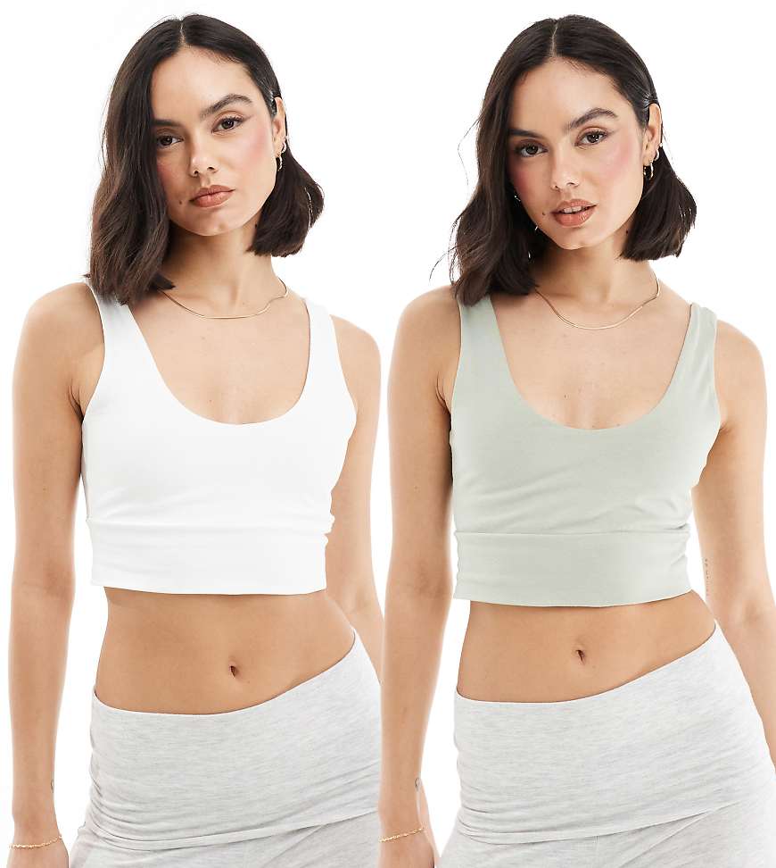 Miss Selfridge - 2er-Pack Bustiers in Weiß und Salbeigrün mit U-Ausschnitt-Bunt Miss Selfridge - 2er-Pack Bustiers in Weiß und Salbeigrün mit U-Ausschnitt-Bunt von Miss Selfridge