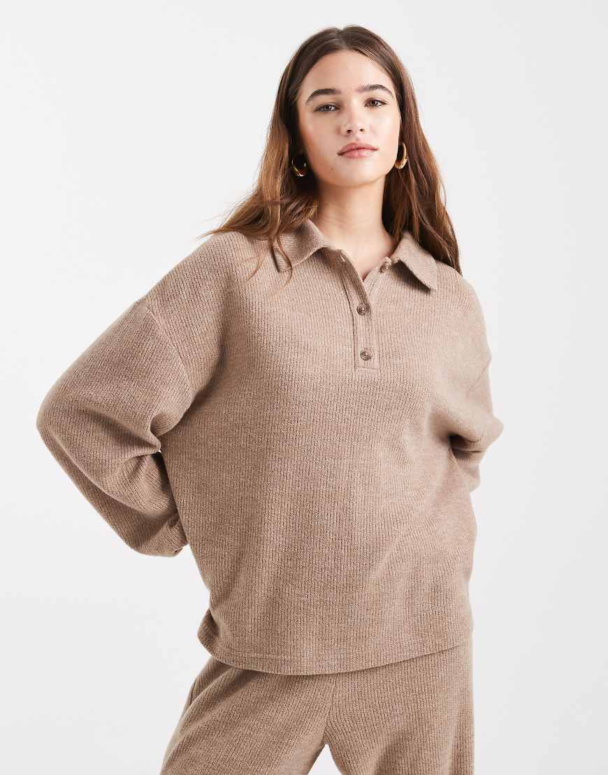 Miss Selfridge - Angerauter Pullover in Kamelbraun mit Kragen, Kombiteil-Neutral von Miss Selfridge