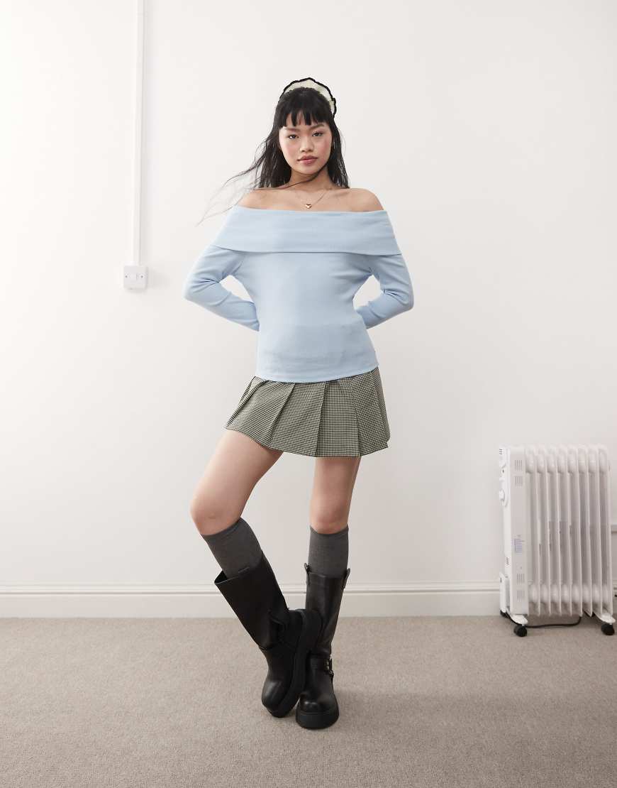 Miss Selfridge - Bardot-Oberteil in Staubblau mit breitem Umschlag von Miss Selfridge