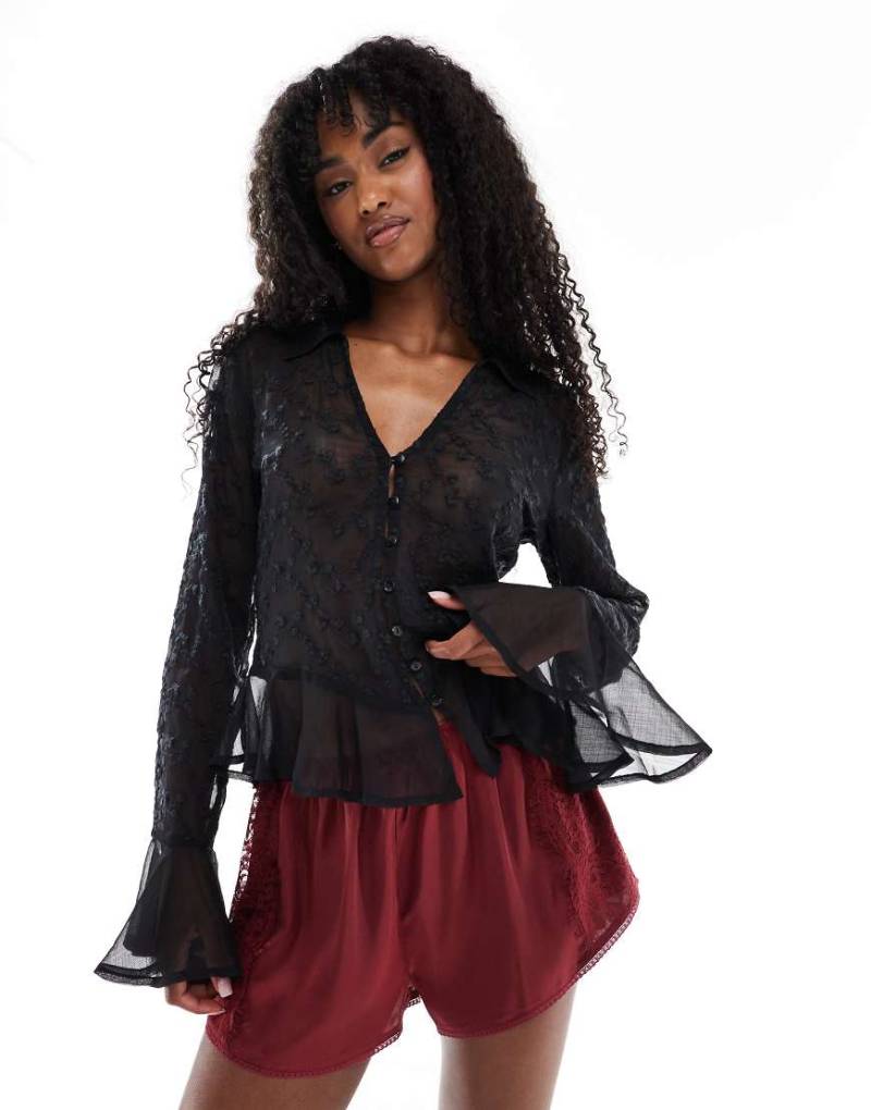 Miss Selfridge - Bestickte Chiffonbluse in Schwarz von Miss Selfridge