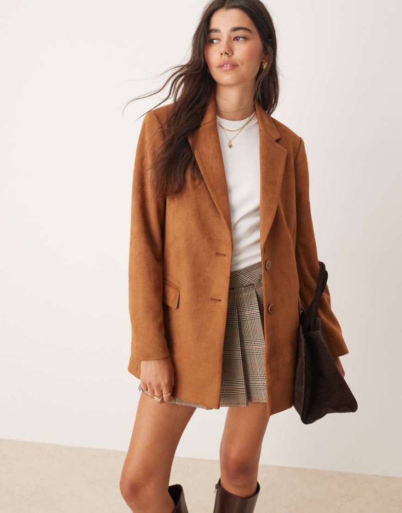 Miss Selfridge - Blazer aus Wildlederimitat in Hellbraun-Neutral von Miss Selfridge
