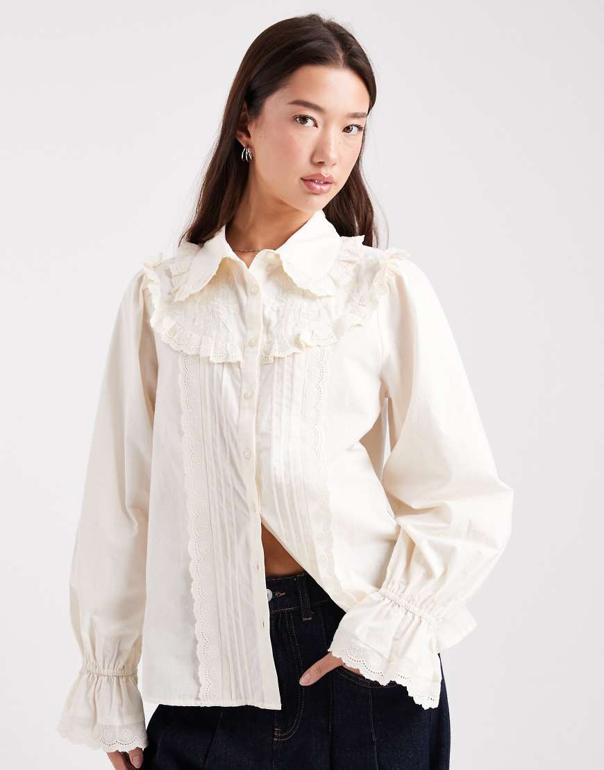 Miss Selfridge - Bluse aus Popeline in Creme mit Stickerei-Weiß von Miss Selfridge