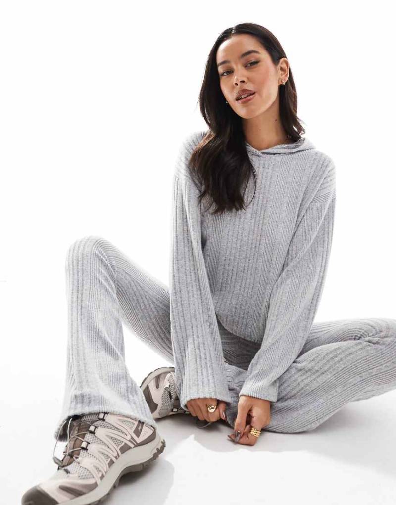 Miss Selfridge - Breit gerippter, angerauter Oversize-Kapuzenpullover in Grau von Miss Selfridge