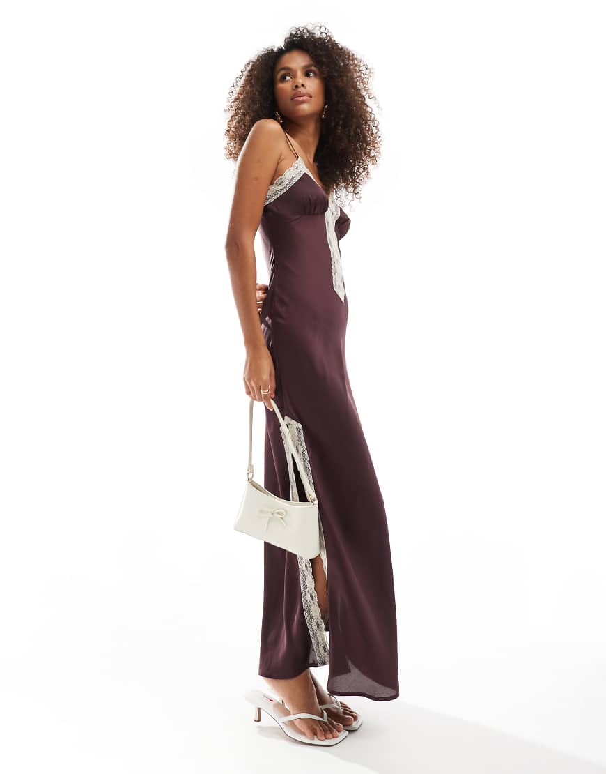 Miss Selfridge - Camisole-Maxikleid in Braun mit Spitzeneinsatz von Miss Selfridge