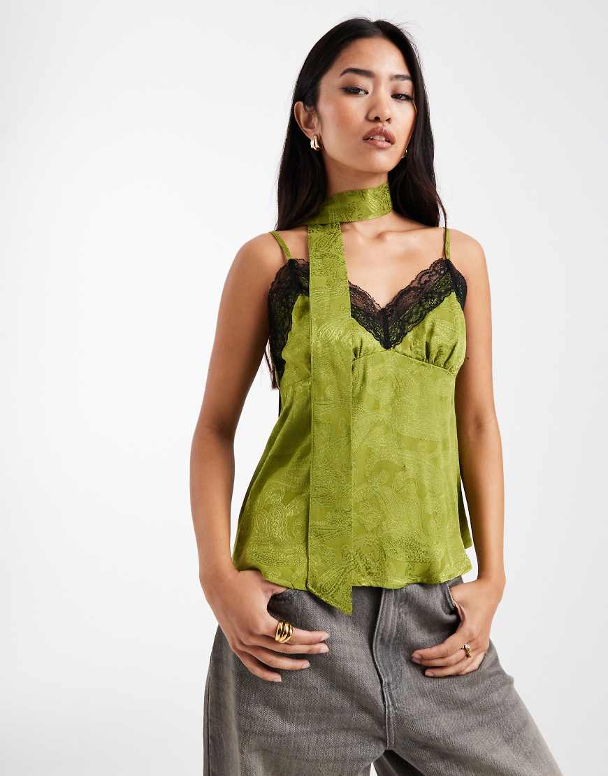 Miss Selfridge - Camisole aus Jacquard und Spitze in Grün mit Schal von Miss Selfridge