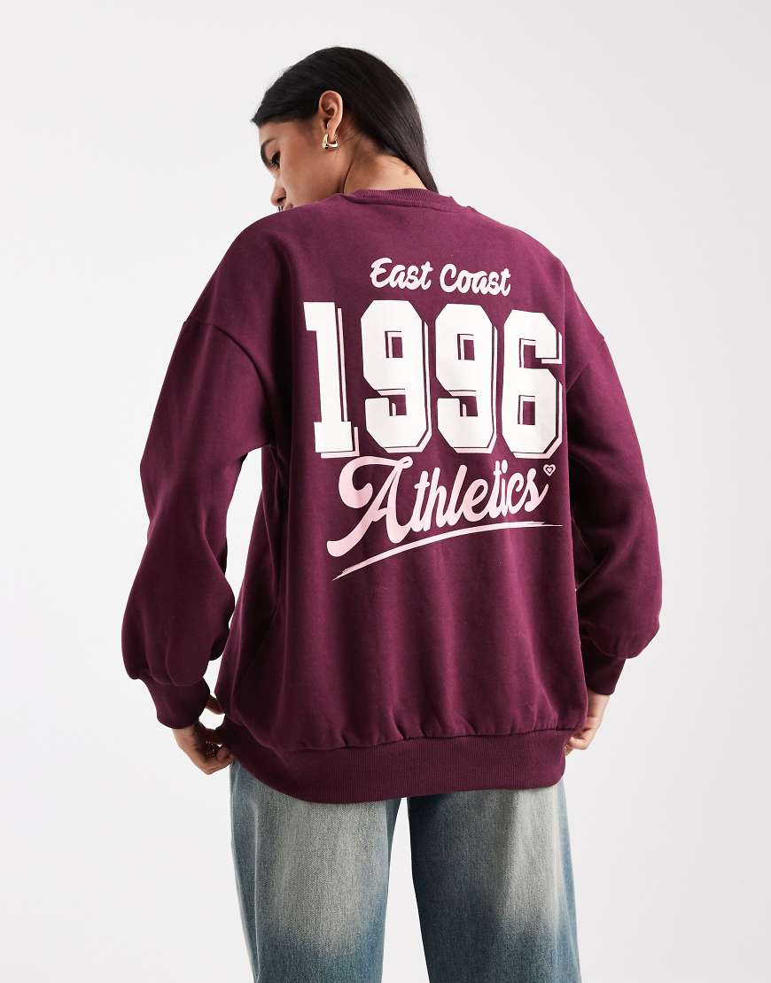 Miss Selfridge - East Coast - Oversize-Sweatshirt in Pflaume-Lila Miss Selfridge - East Coast - Oversize-Sweatshirt in Pflaume-Lila von Miss Selfridge