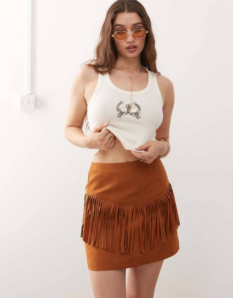 Miss Selfridge - Festival - Minirock in Hellbraun mit Wildlederoptik von Miss Selfridge