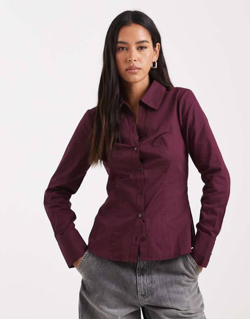 Miss Selfridge - Figurbetonte Popeline-Hemdbluse in Feige-Weiß von Miss Selfridge