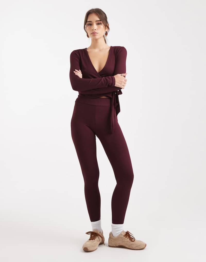 Miss Selfridge - Figurformende Leggings in Pflaume-Lila von Miss Selfridge