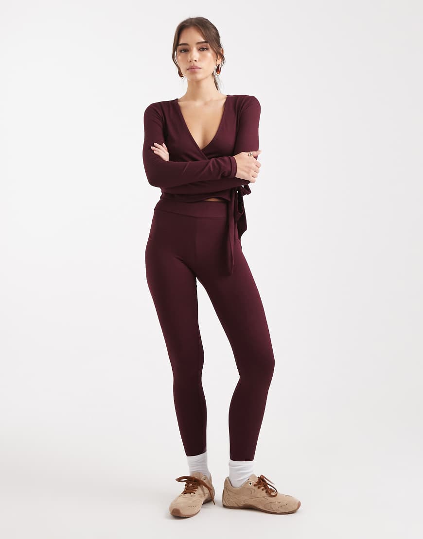 Miss Selfridge - Figurformende Leggings in Pflaume-Lila von Miss Selfridge
