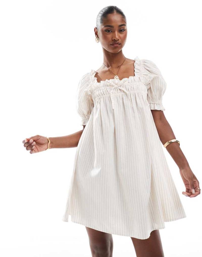 Miss Selfridge - Garngefärbtes Hängerkleid in Beige mit Streifenmuster-Bunt von Miss Selfridge