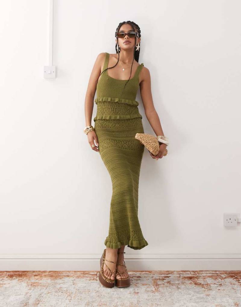 Miss Selfridge - Gehäkeltes Maxikleid in Khaki mit Rüschen-Grün von Miss Selfridge