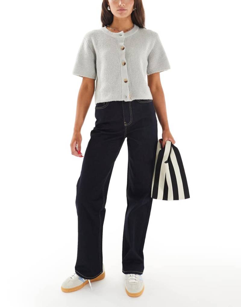 Miss Selfridge - Gerade geschnittenes Jeans in Indigoblau mit Languettenstich und Taschen von Miss Selfridge