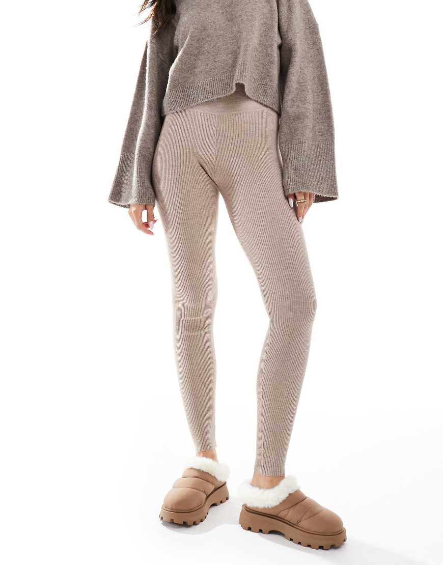 Miss Selfridge - Gerippte, bequeme Strick-Leggings in Hellbeige-Neutral von Miss Selfridge