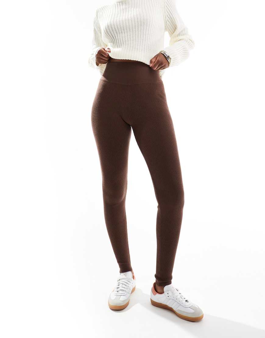 Miss Selfridge - Gerippte, bequeme Strick-Leggings in Schokoladenbraun von Miss Selfridge