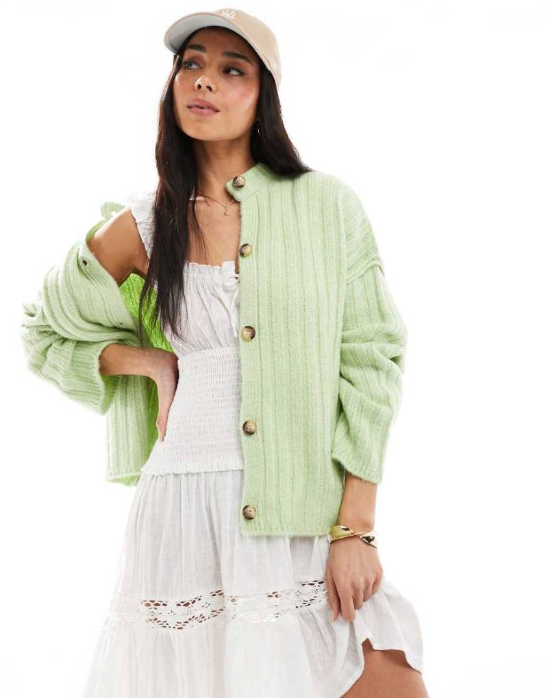 Miss Selfridge - Gerippte Oversize-Strickjacke in Matcha-Grün-Lila von Miss Selfridge