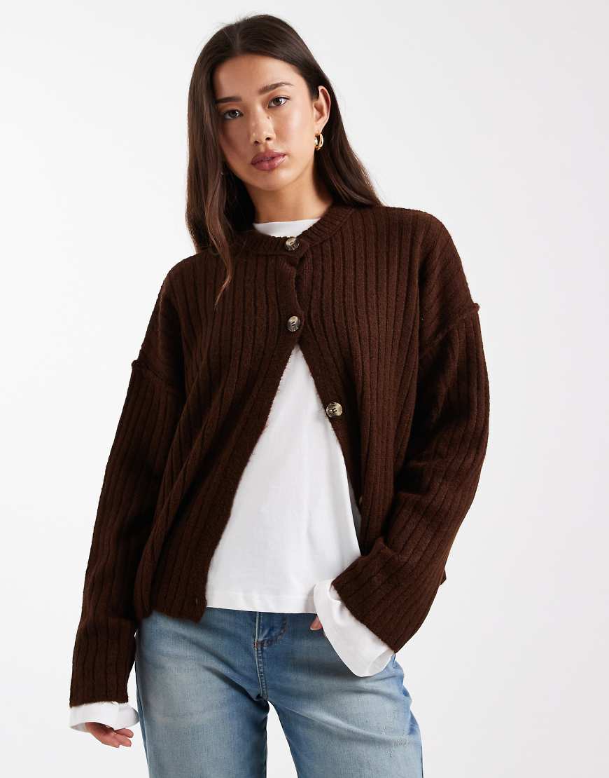 Miss Selfridge - Gerippte Oversize-Strickjacke in Schokobraun-Brown von Miss Selfridge