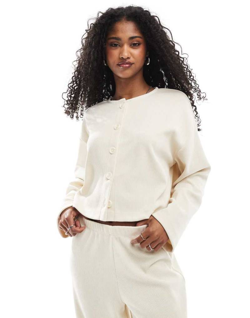 Miss Selfridge - Gerippte Strickjacke in Elfenbeinweiß von Miss Selfridge