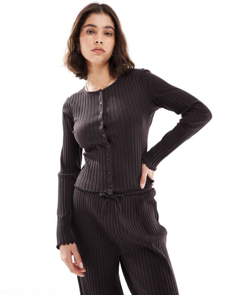 Miss Selfridge - Gerippte Strickjacke in Schokobraun-Brown von Miss Selfridge