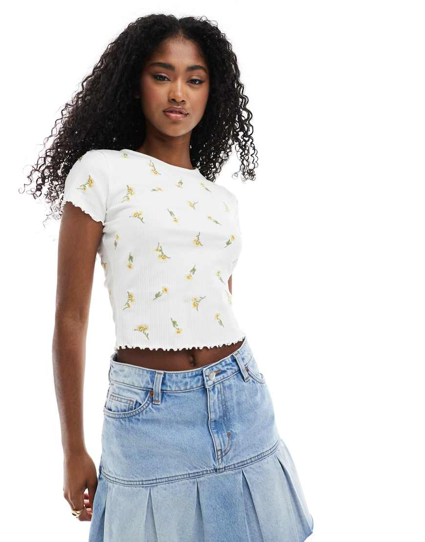 Miss Selfridge - Geripptes, besticktes, kurzärmliges T-Shirt mit Kräuselsaum-Bunt Miss Selfridge - Geripptes, besticktes, kurzärmliges T-Shirt mit Kräuselsaum-Bunt von Miss Selfridge