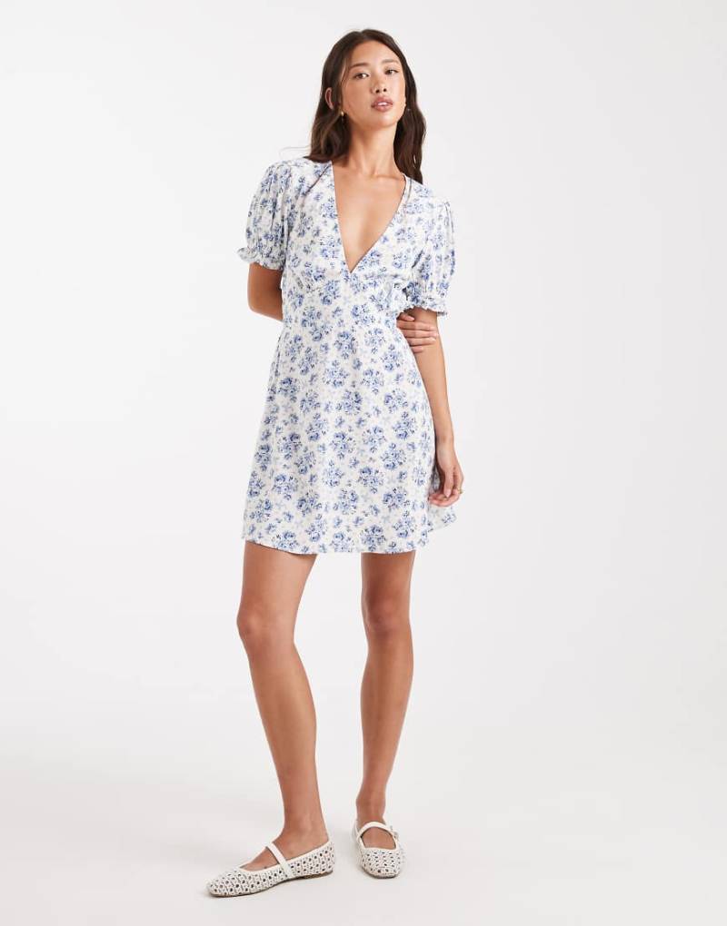Miss Selfridge - Gesponnenes Mini-Freizeitkleid mit blauem Blumen- und Schleifen-Print-Rot von Miss Selfridge
