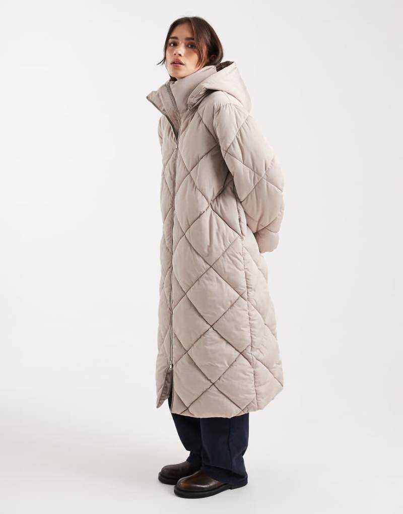 Miss Selfridge - Gesteppter Maxi-Puffermantel in Mokkabraun mit Kapuze-Brown von Miss Selfridge