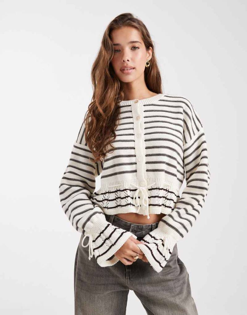 Miss Selfridge - Strickjacke mit gebundener Vorderseite und Streifen-Gelb von Miss Selfridge