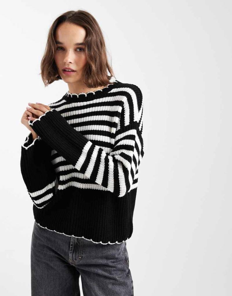 Miss Selfridge - Gestreifter Grobstrickpullover in Schwarz und Weiß-Bunt Miss Selfridge - Gestreifter Grobstrickpullover in Schwarz und Weiß-Bunt von Miss Selfridge