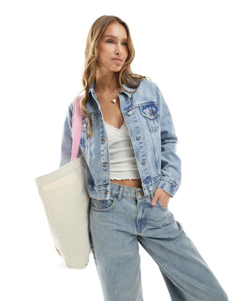 Miss Selfridge - Girlfriend-Jacke aus blauem Denim mit Acid-Waschung von Miss Selfridge
