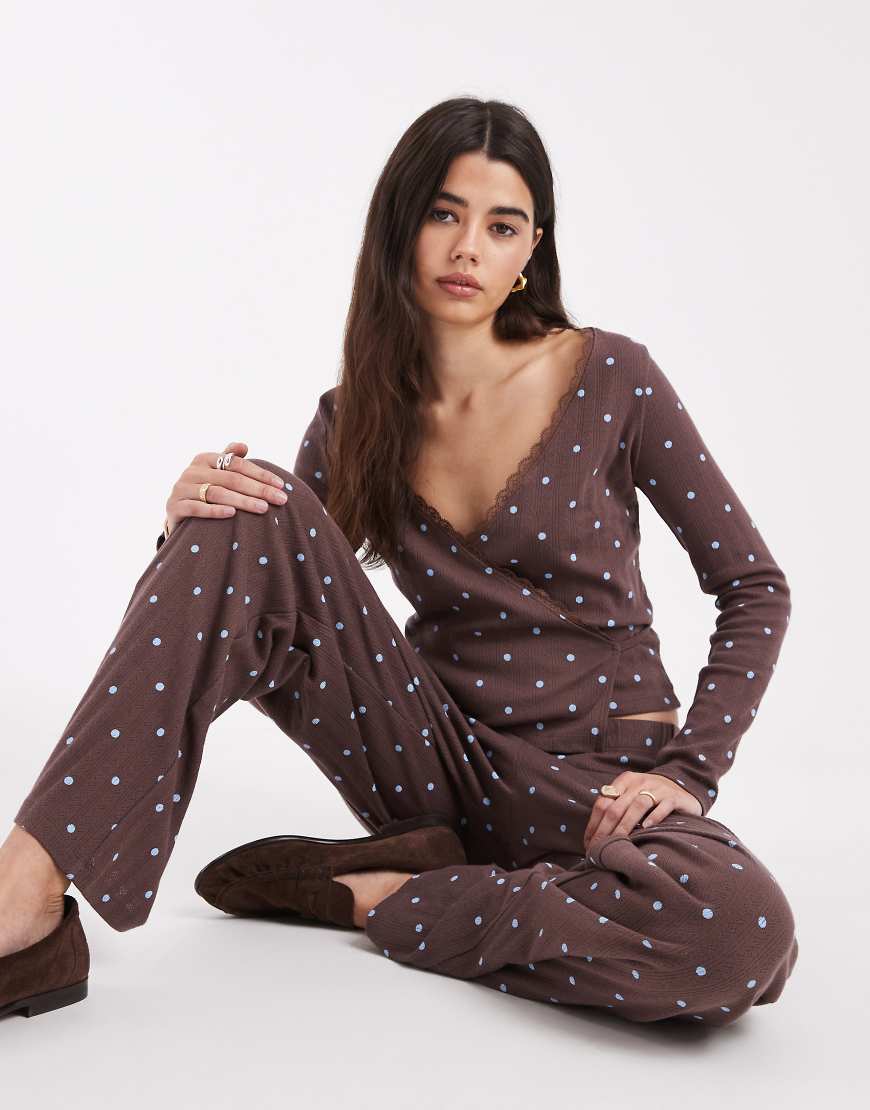 Miss Selfridge - Hose in Schokobraun mit Lochstickerei, weitem Bein und Polka Dots, Kombiteil-Brown von Miss Selfridge
