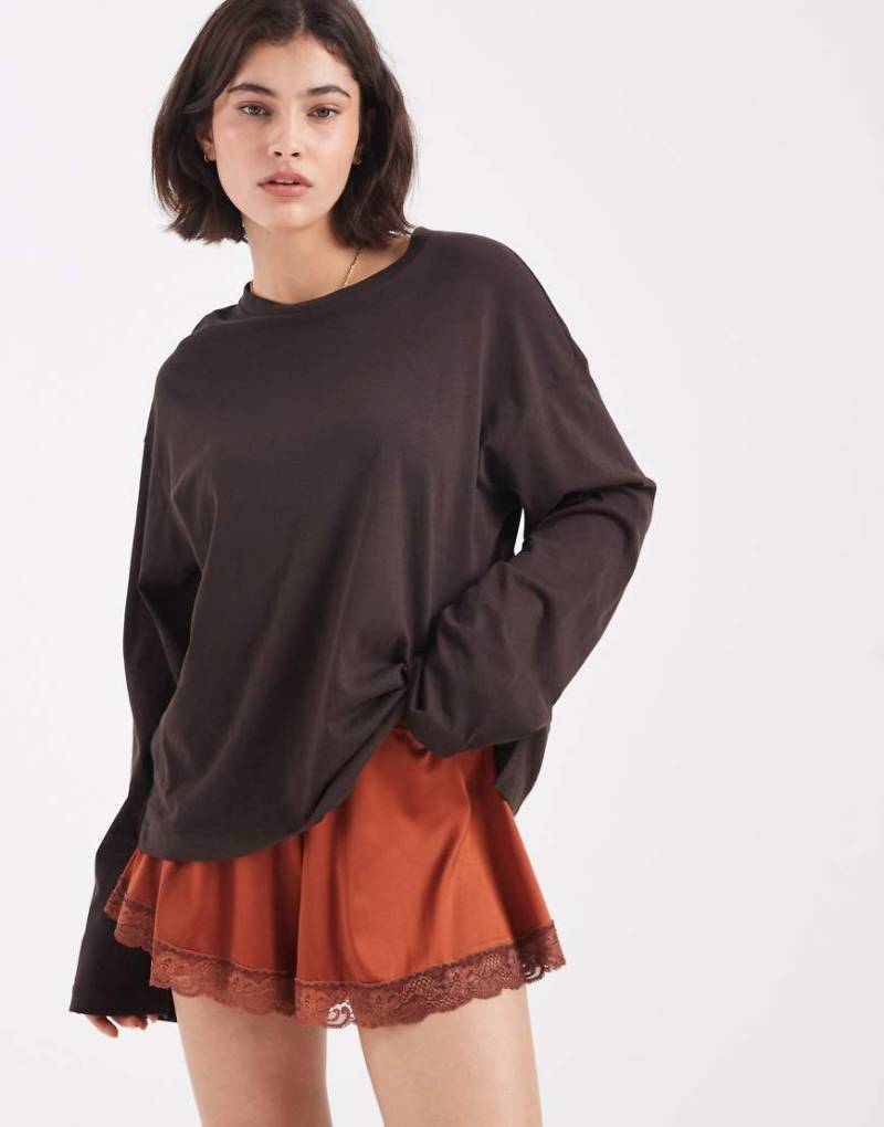 Miss Selfridge - Hotpant-Shorts in Rostrot aus Satin mit Spitzenbesatz-Kupfer von Miss Selfridge