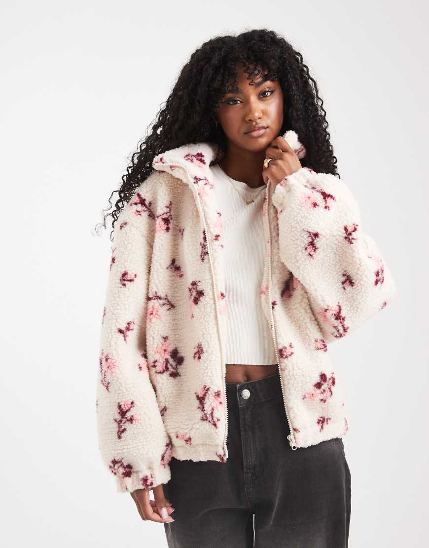 Miss Selfridge - Jacke aus geblümtem Teddyfell mit Reißverschluss-Bunt von Miss Selfridge