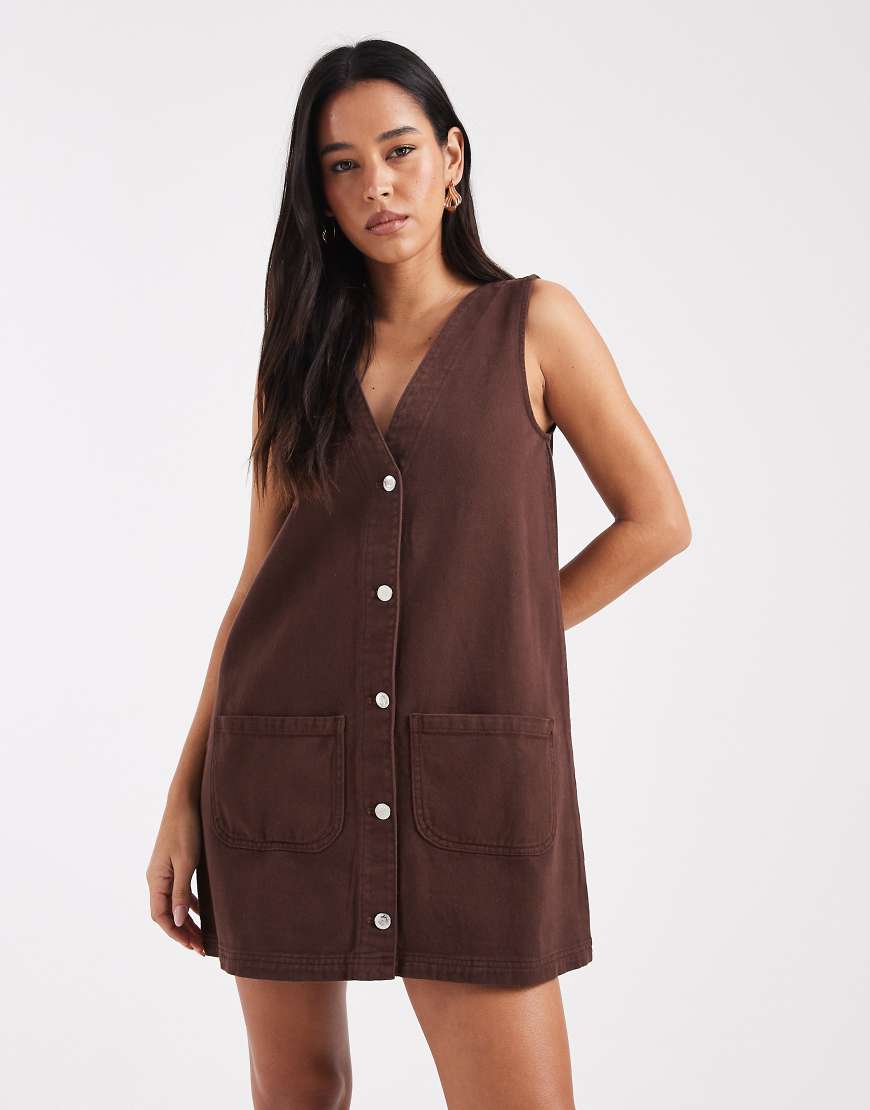 Miss Selfridge - Jeans-Schürzenkleid in Schokobraun-Brown von Miss Selfridge