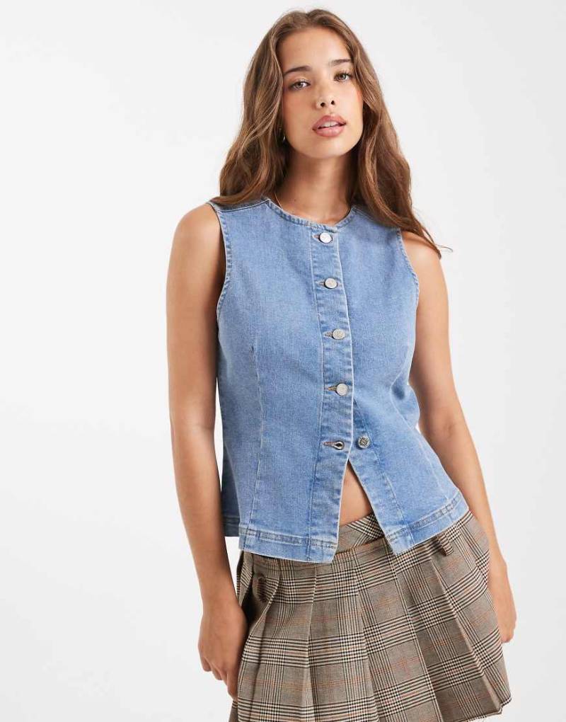 Miss Selfridge - Jeans-Weste in blauer Waschung von Miss Selfridge