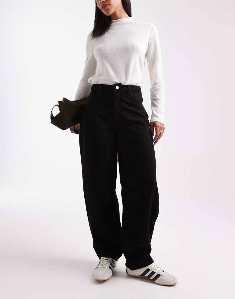 Miss Selfridge - Jeans in Schwarz mit Barrel-Leg-Schnitt von Miss Selfridge