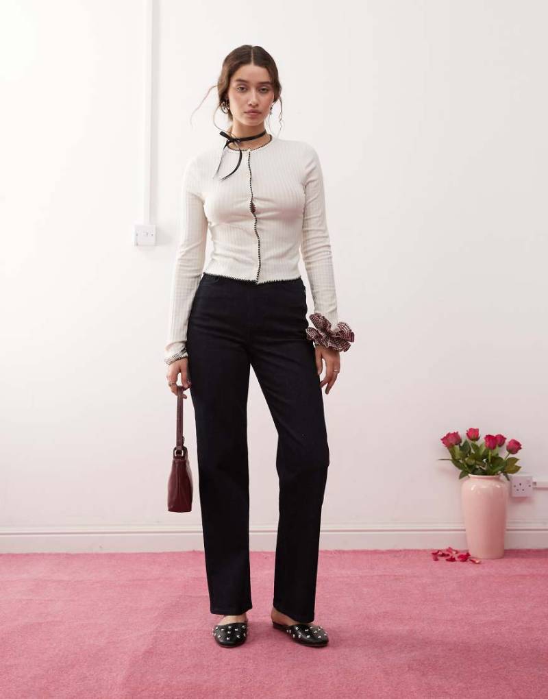Miss Selfridge - Jeans in indigoblauer Waschung mit geradem Schnitt von Miss Selfridge