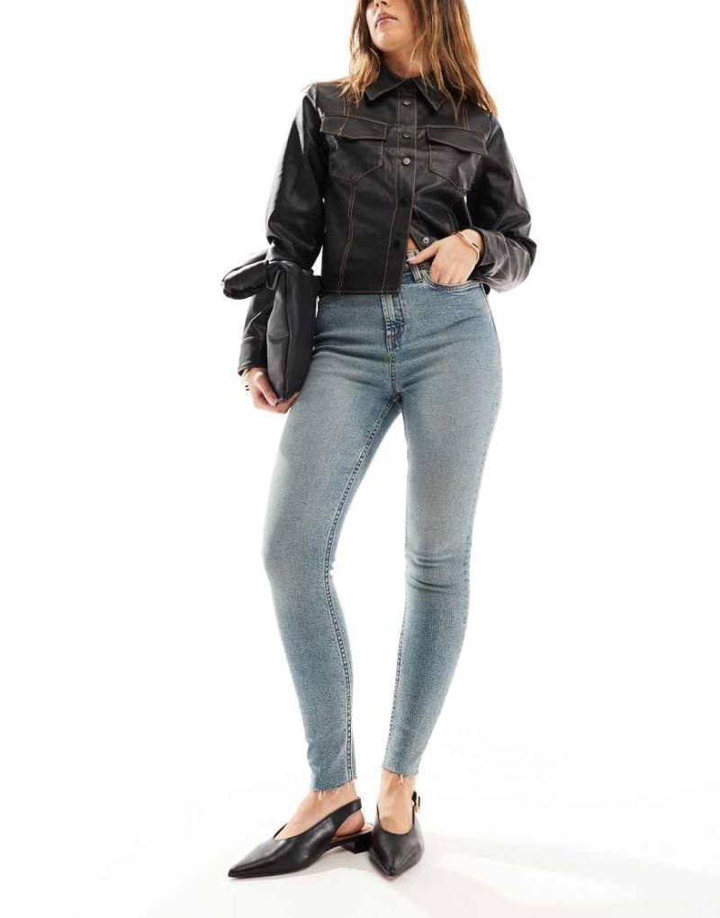 Miss Selfridge - Jeans mit engem Schnitt und hohem Bund in Dirty-Waschung-Keine Farbe von Miss Selfridge