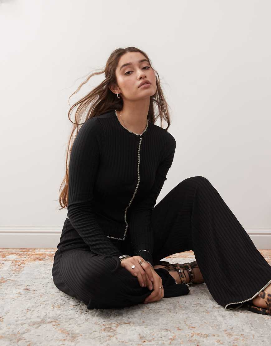 Miss Selfridge - Jersey-Strickjacke in Schwarz mit Langettenstich-Braun von Miss Selfridge