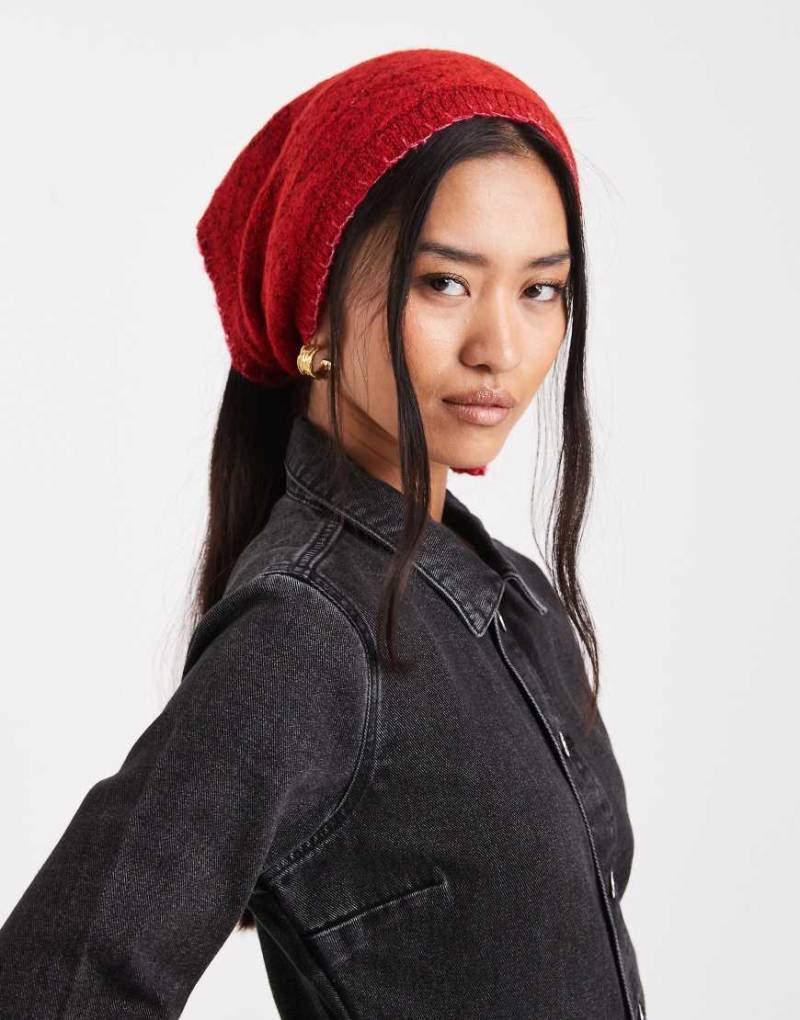 Miss Selfridge - Kleines Dreieckstuch in Rot mit Lochmuster und Languettenstich-Detail in Zartrosa von Miss Selfridge