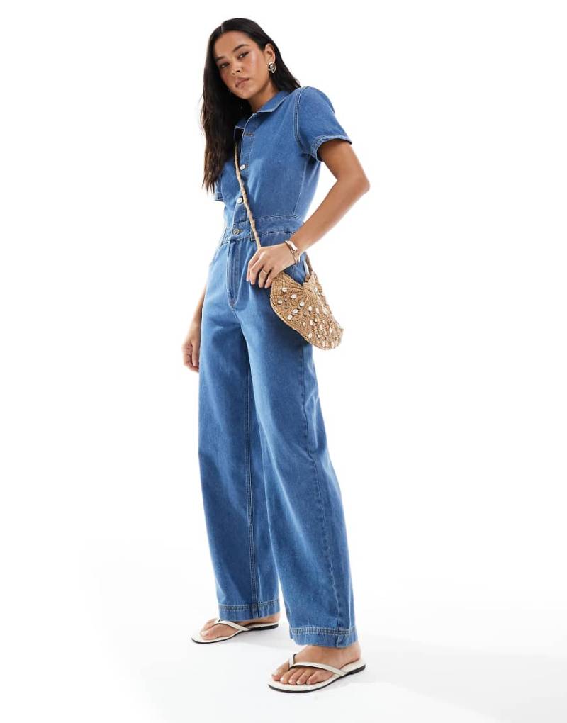 Miss Selfridge - Kurzärmliger Jeans-Jumpsuit in mittlerer Waschung-Blau von Miss Selfridge