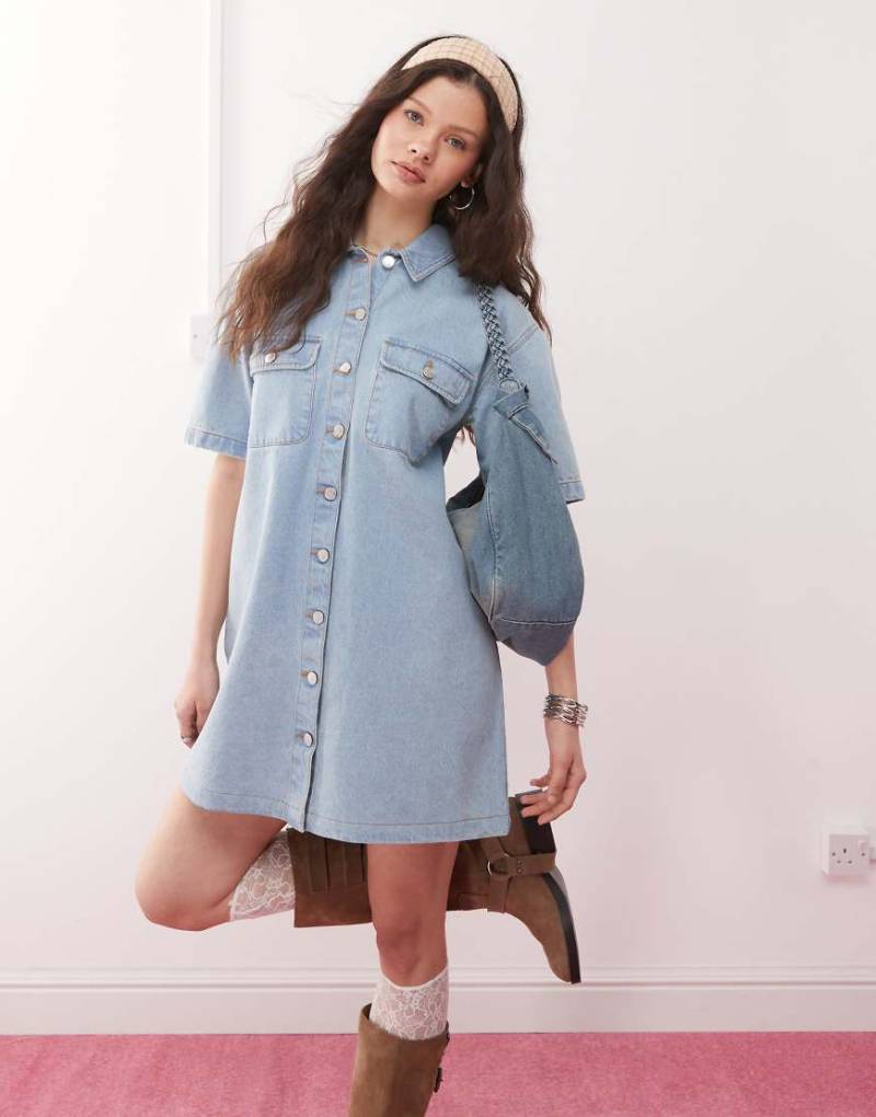 Miss Selfridge - Kurzärmliges Jeans-Hemdkleid in Bleach-Waschung mit Oversize-Schnitt-Blau von Miss Selfridge