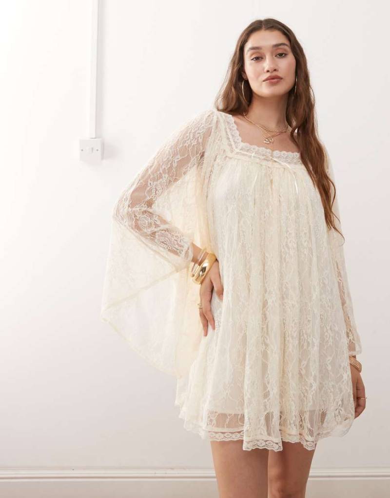 Miss Selfridge - Langärmliges Spitzen-Kleid in Creme-Neutral von Miss Selfridge